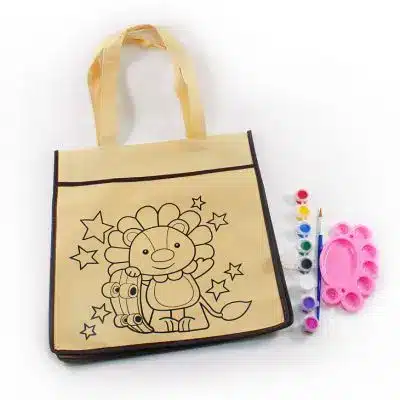 Totebag painting Party entertaiment in singapore by Partyfans.