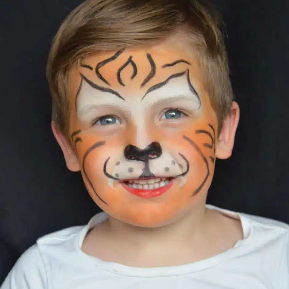 Face Painting Party entertaiment in singapore by Partyfans.