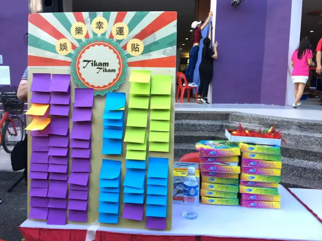 Game booth rental tikam tikam in singapore by Partyfans.