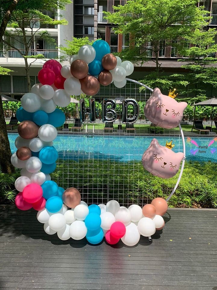 Balloon Garland Decorations in Singapore by partyfans.