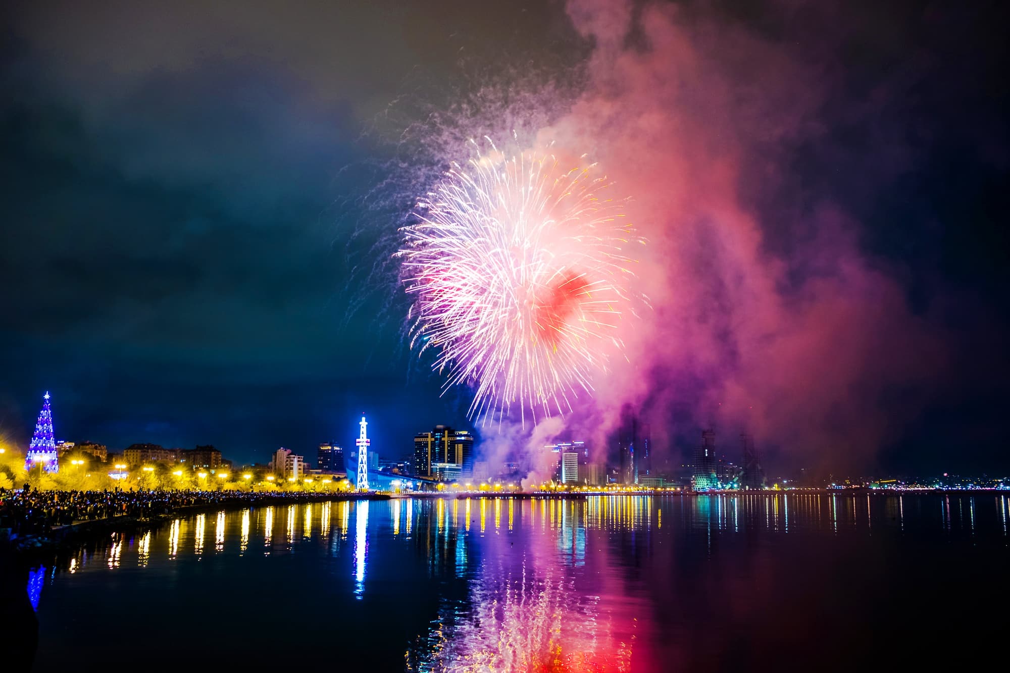 cheap party decor for new year in Singapore