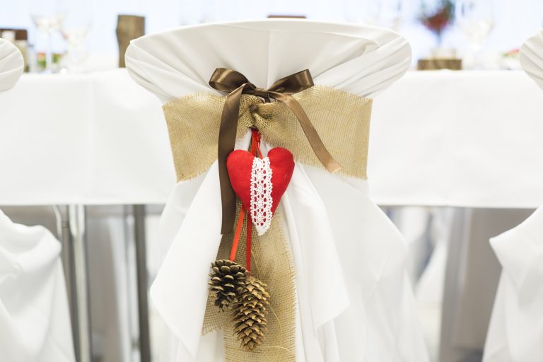 gold and white event decor ideas